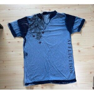 Affliction Blue Short Sleeve V Neck Cross Size XL